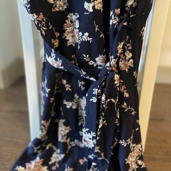 Flair the label floral dress small - Picture 4 of 5